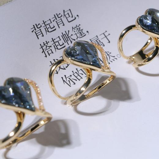 积分兑换【甄珠贝】招财猫丝巾和施华洛世奇水晶丝巾扣礼盒套装 商品图3