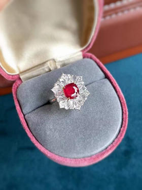 「甜美风暴」红宝石戒指 2克拉无烧鸽血红宝石，1.52克拉钻石