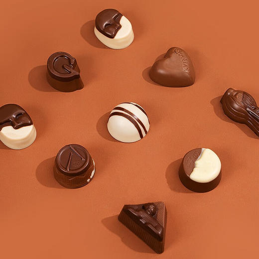 比利时吉利莲巧克力制品180g 集锦礼盒装甄选八种口味 描绘八部经典爱情歌剧 043988 商品图1