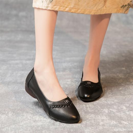 MLD-7376 2023春新款真皮软底工作鞋牛筋底套脚休闲舒适浅口妈妈单鞋女 商品图1