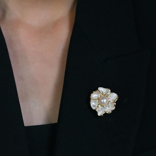 manreya “雪浸白茶”山茶花胸针 商品图0