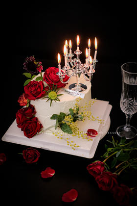 情人节限定｜鲜花水果奶油蛋糕（3层胚2层水果夹心）