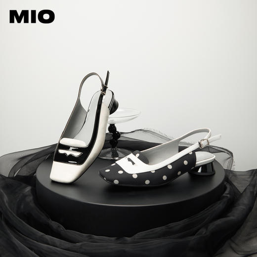 MIO米奥英伦风方头低跟浅口时装凉鞋复古时髦后空凉鞋女半凉鞋M232213928 商品图0
