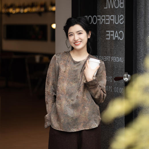 绽放1012朵/2023款圆领侧开叉长袖衬衫女 商品图0