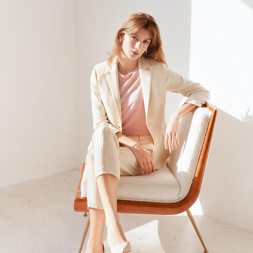 【一粒扣短款西装外套】23年春夏新品女士通勤西装时尚一粒扣短款小外套 商品图2