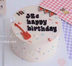 吉他蛋糕 （提前3小时预订）