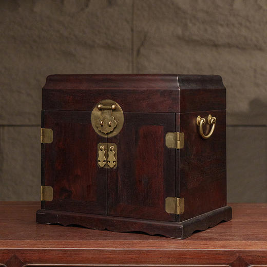 紫檀盝顶官皮箱 商品图4