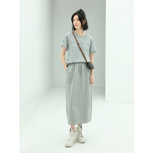 COCOBELLA立体字母刺绣短袖T恤女灰色圆领休闲纯棉上衣TS900 商品图3