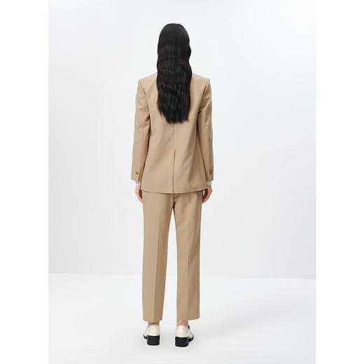 NEELLY纳俪商场同款2023春季新款西装外套女小众爱心扣短外套上衣N23021W01058 商品图4