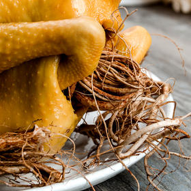 传承古法·梅州客迁五指毛桃盐焗鸡 鸡肉鲜香可口