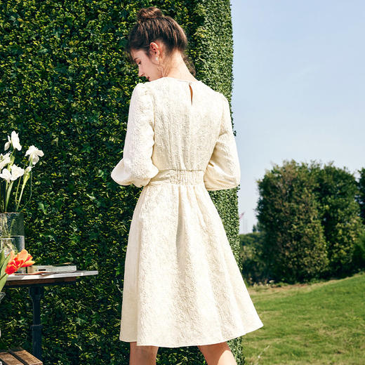 OLrain欧芮儿法式提花连衣裙女早春2023新款收腰镂空小心机茶歇裙 商品图3