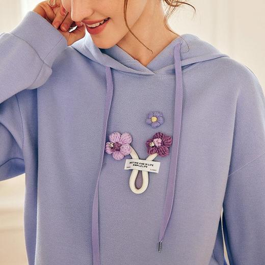 OLrain欧芮儿法式连帽抽绳卫衣女早春2023新款宽松手钩花针织上衣 商品图1