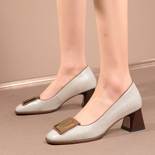 通勤百搭，金属拼色压花牛皮复古烤漆跟浅口小皮鞋HY-H3093 商品图1