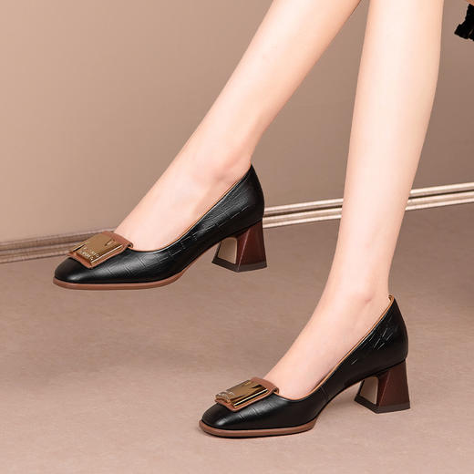 通勤百搭，金属拼色压花牛皮复古烤漆跟浅口小皮鞋HY-H3093 商品图6