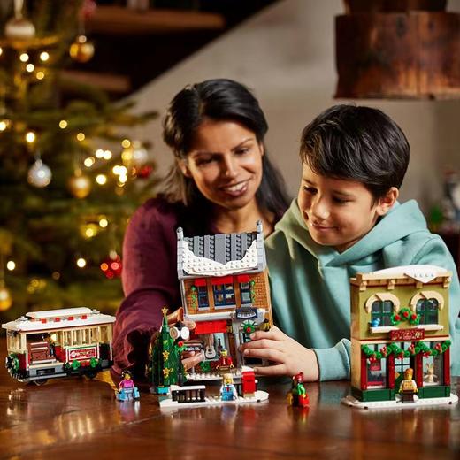 乐高创意系列10308圣诞小镇圣诞节日大街圣诞礼物积木玩具 商品图4
