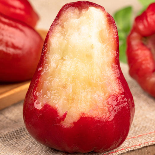 黑金刚莲雾  真正意义上的“水”果， 脆的咬一口满嘴是汁水，它不是齁甜 它是清甜，水果里的纯欲天花板  顺丰包邮 商品图5