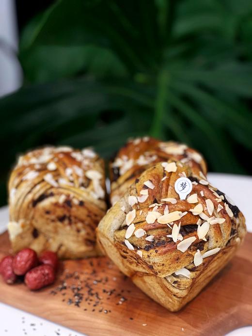 养生红枣黑芝麻吐司 商品图0