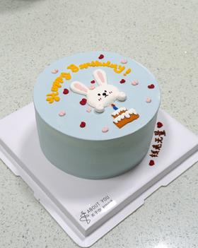 手绘小白兔一鲜奶动物奶油蛋糕