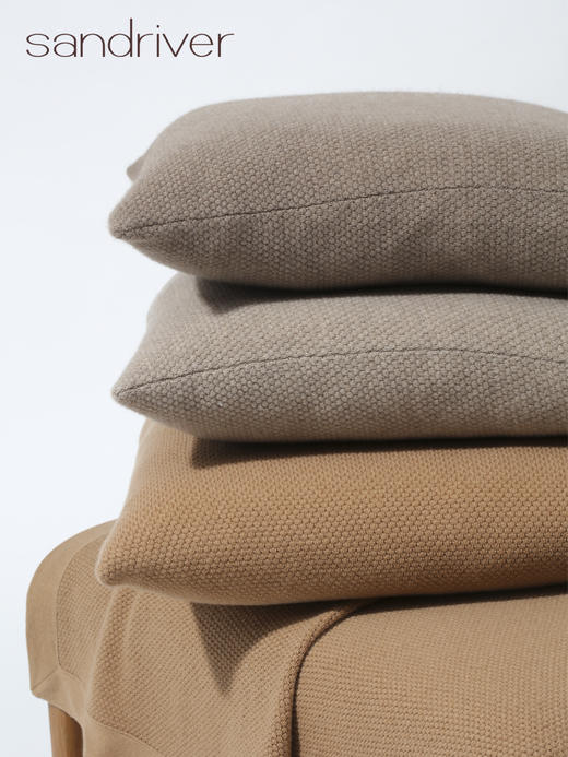 羊绒抱枕 SJF95P717K 商品图1