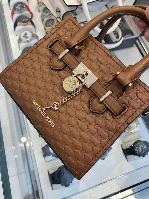 春季新款1299￥🇺🇸直邮！MK 新款迷你浮雕锁头包 商品图7