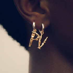 北京仓｜Paola Vilas-Eugênia-字母 耳环（单只）［巴西设计师］