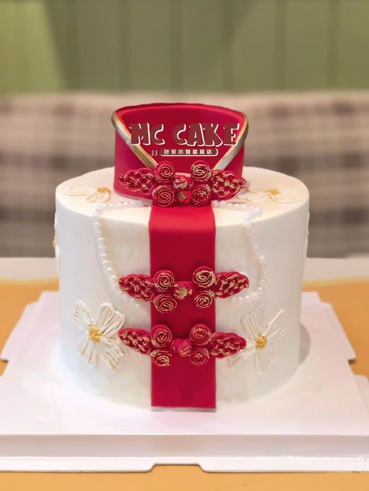 白色旗袍裱花款 商品图1