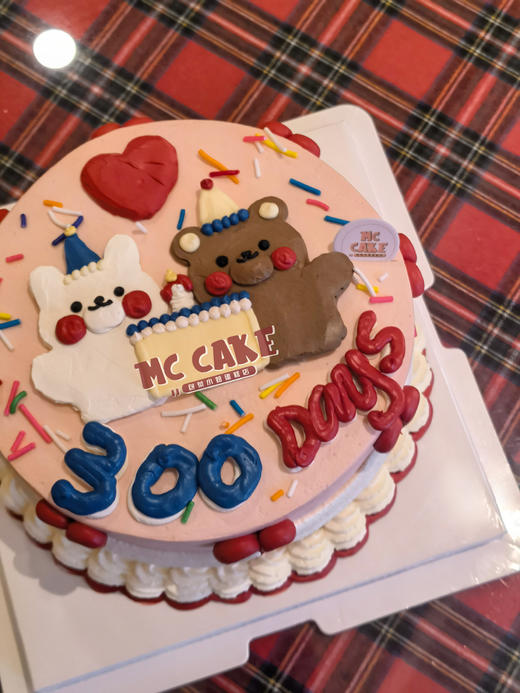 小熊手绘蛋糕 商品图1