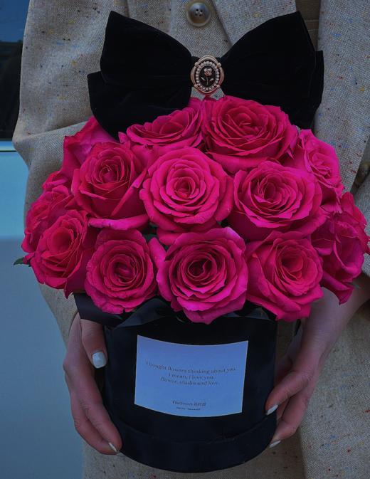  丝绒蝴蝶结  弗洛伊德玫瑰 · 花桶 商品图1