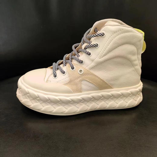 LFGJ 5915 休闲板鞋高帮小白鞋女 商品图4