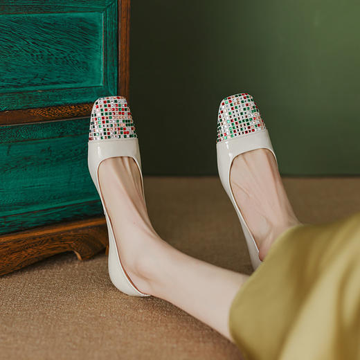 时尚气质，彩钻高跟单鞋YF-A1062 商品图3