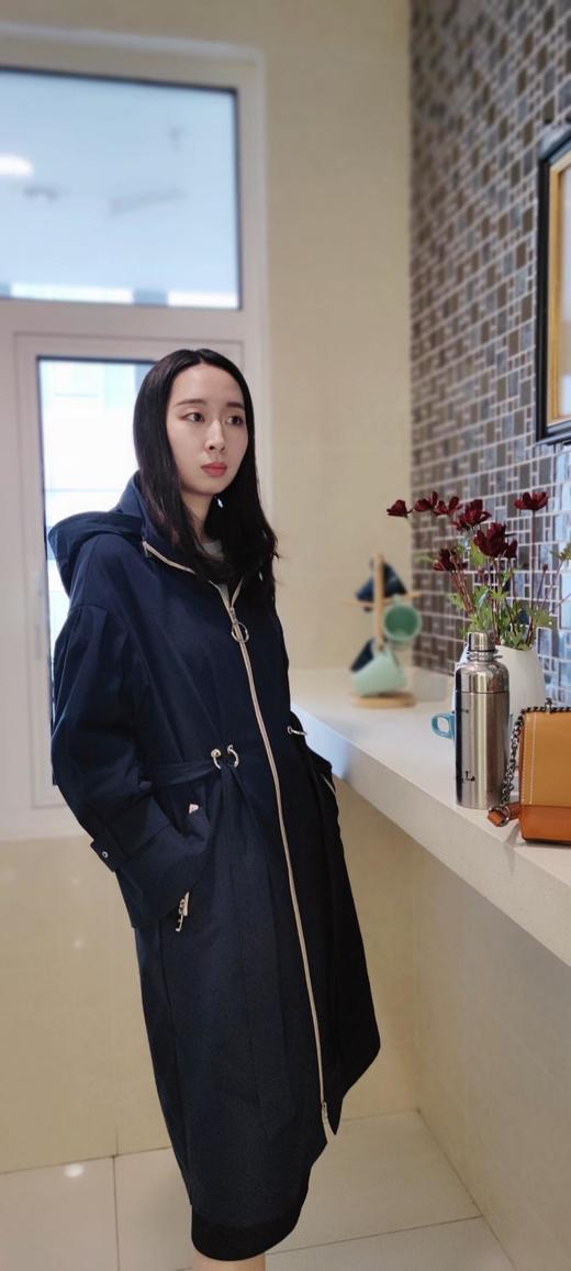 2喽法蒂微FULWIN专柜时尚风衣 商品图0