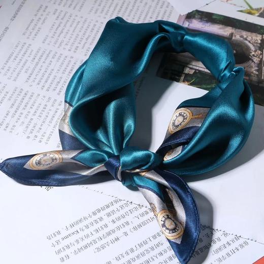 【甄珠贝】春暖花开时，两条小丝巾和一个施华洛世奇水晶丝巾扣三件套礼盒装 商品图4