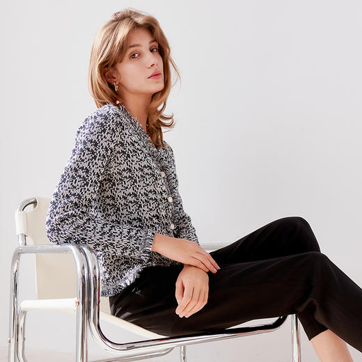 【毛边针织开衫】23年春新品女士V领条纹撞色针织开衫时尚针织外套 商品图2