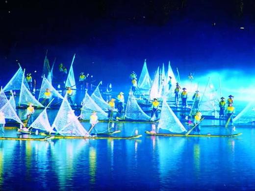 <桂林+阳朔4天3晚动车团（20人精致小团）>桂林山水、象鼻山、一江四湖、山水间、大漓江精华游、银子岩、遇龙 河竹筏漂流、印象刘三姐、大榕树山水旅拍、桂花公社、阳朔西街 商品图2