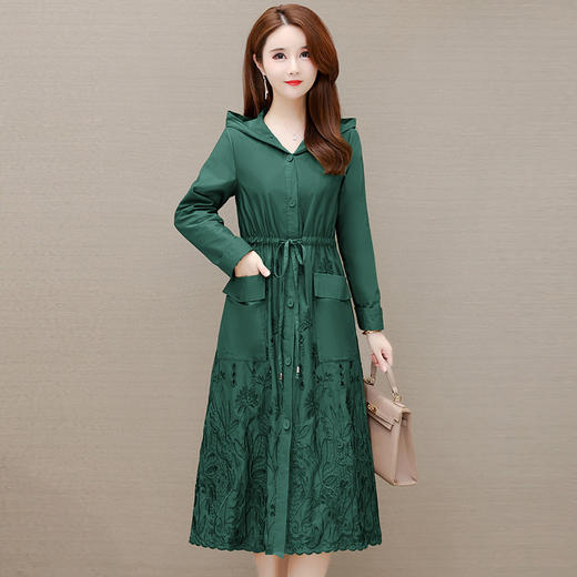 修身大码，中长款连帽气质优雅时尚大衣刺绣风衣外套QYM-WL22A20 商品图5