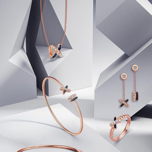 ［结·锁系列］18K玫瑰金钻石耳饰 商品图3