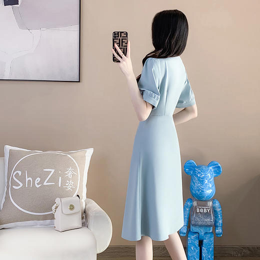 奢姿2025年夏装新款大码女装减龄娃娃领连衣裙胖妹妹纽扣装饰裙子9932890829 商品图3