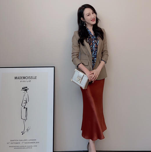 颈袖添香-套裤-J91A3386 “酷girl”经典驼色套路 职场 休闲两穿 多场合穿搭 商品图1