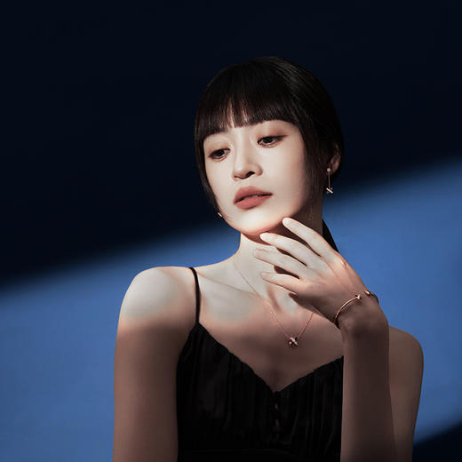 ［结·锁系列］18K玫瑰金钻石耳饰 商品图2