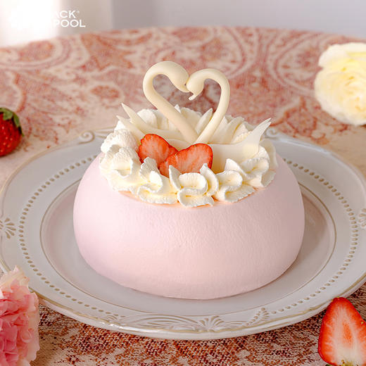 （联联兑换）【天鹅湖·草莓流心蛋糕】浪漫天鹅湖畔，传达真挚与纯净の爱 商品图0