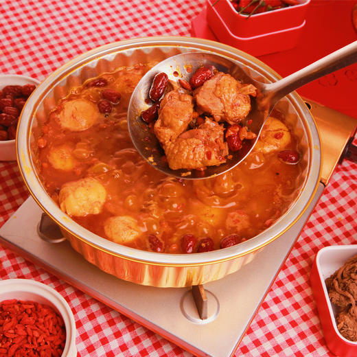 【升级版限时包邮】专为老顾客升级的李子坝梁山鸡纯鸡腿锅，赠送4个配菜，重庆名片伴手礼，重庆经典味道，2.8kg，加热即食，和门店一样的味道 商品图4