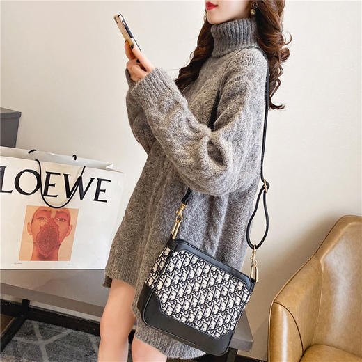 CSH-1700高领毛衣女2023新款秋冬加厚宽松外穿韩版套头中长款红色针织上衣 商品图3