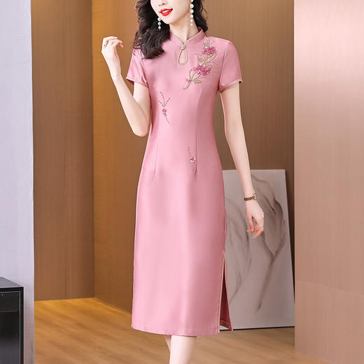 AHMzne9752 2023年春夏新款珠片刺绣真丝醋酸时尚礼服敬酒服改良旗袍连衣裙女 商品图3