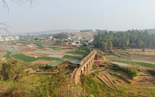 春季彩云之南：云南滇越铁路、梨花村寨、沙甸大寺、城子古村人文风情6-7天摄影团（三月：梨花/四月：蓝花楹） 商品图9