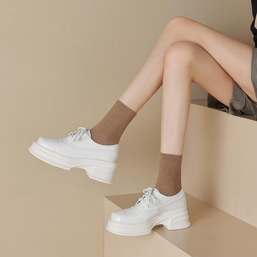 时尚减龄，耐磨防滑橡胶底厚底撞色真皮单鞋HB-9003 商品图4