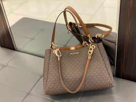 💰1450元🇺🇸直邮，MK Trisha系列托特包，三层设计，大方好看也很实用