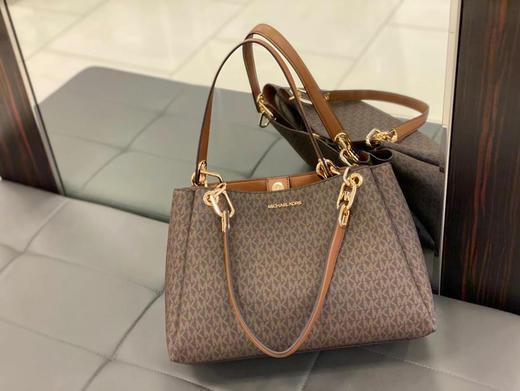 💰1450元🇺🇸直邮，MK Trisha系列托特包，三层设计，大方好看也很实用 商品图0