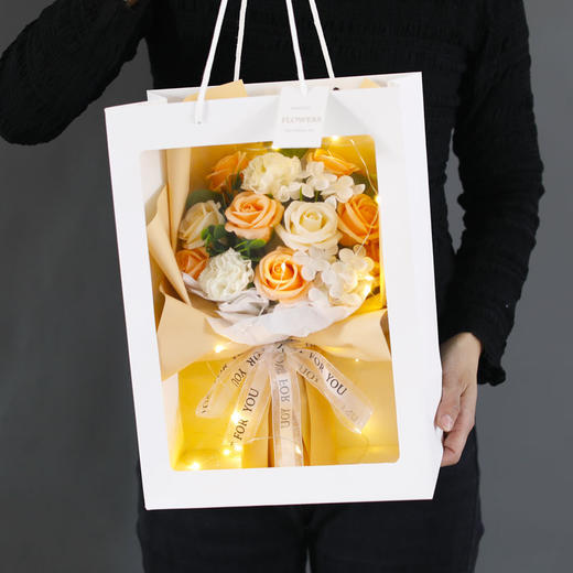 康乃馨花束送爱人妈妈老师生日礼物送女生玫瑰送长辈花束 商品图0