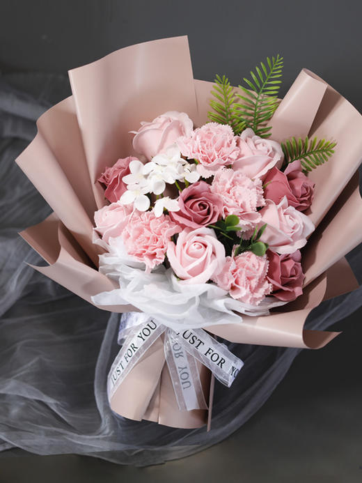 康乃馨花束送爱人妈妈老师生日礼物送女生玫瑰送长辈花束 商品图5