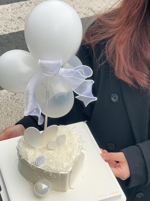 情人节限定白色恋人告白气球Valentine's Day cake 商品图1